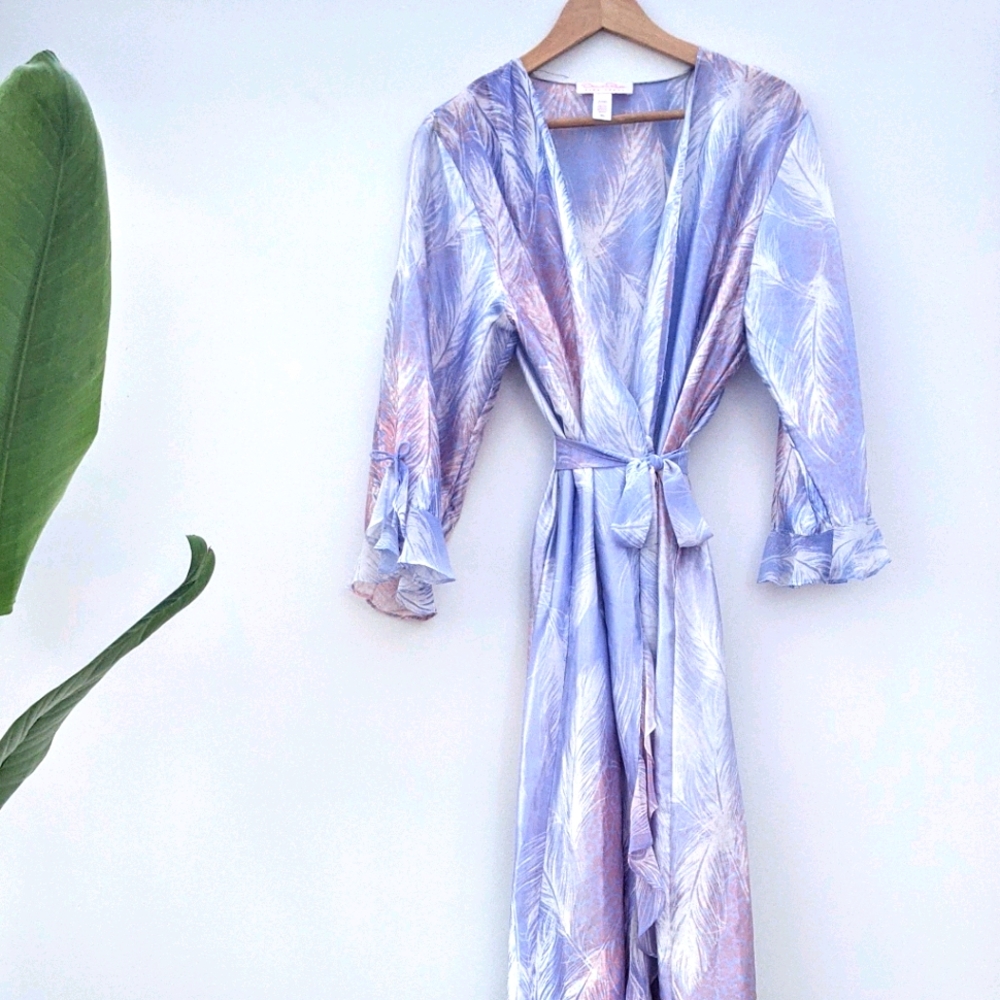 🖤 Oscar de la Renta Satin Robe